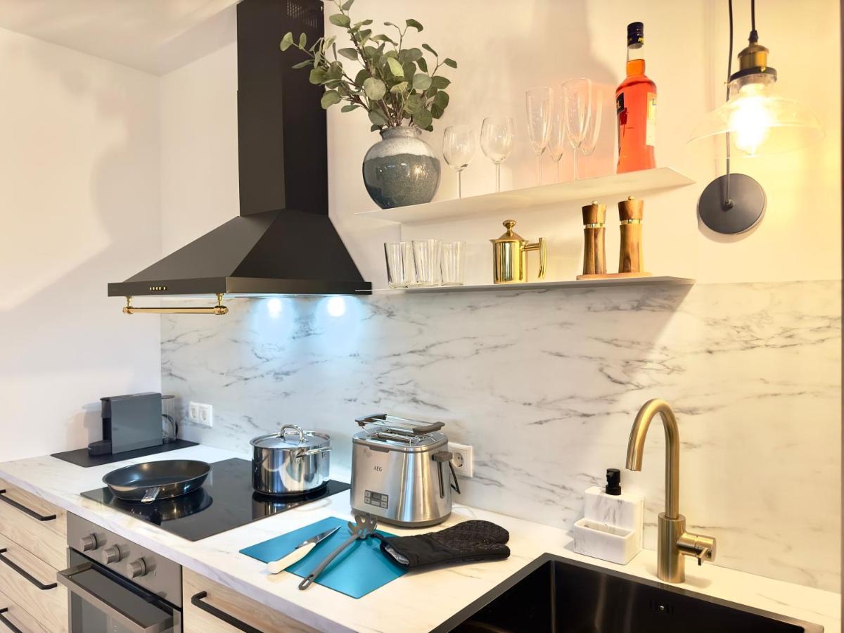 Flair Apartments Vorarlberg - Stilvolles Wohnen Nahe Bodensee & Alpen - Kueche, Balkon & Gratis Parkplatz Bregenz Bagian luar foto
