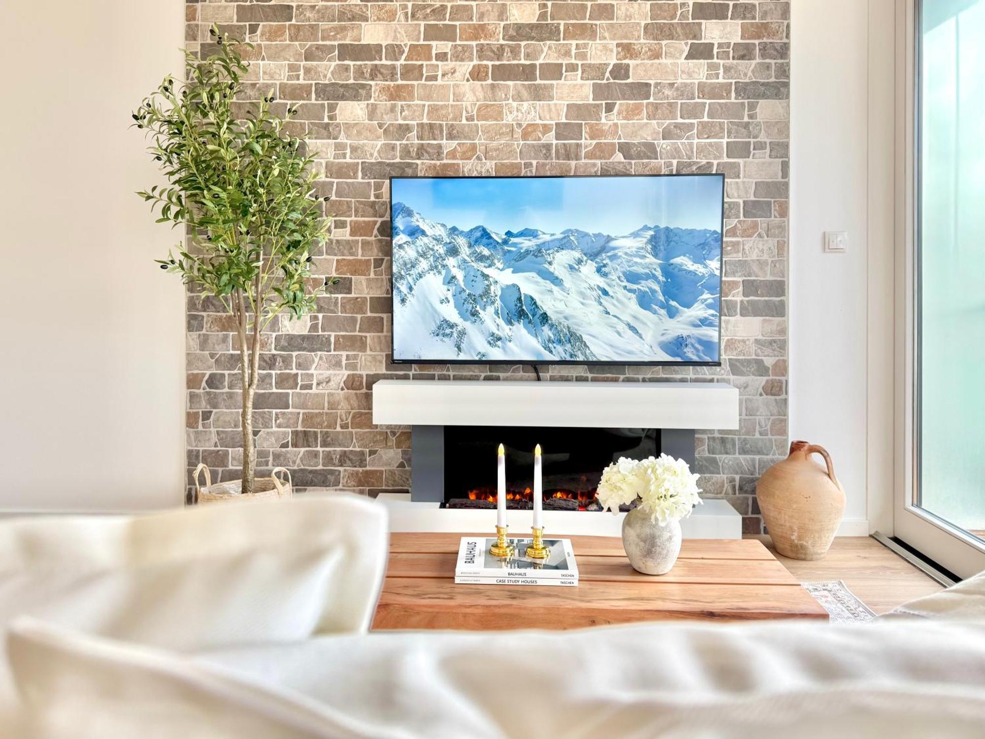 Flair Apartments Vorarlberg - Stilvolles Wohnen Nahe Bodensee & Alpen - Kueche, Balkon & Gratis Parkplatz Bregenz Bagian luar foto